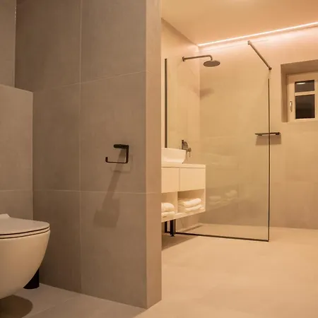 Apartamento Hillside No. 18 *